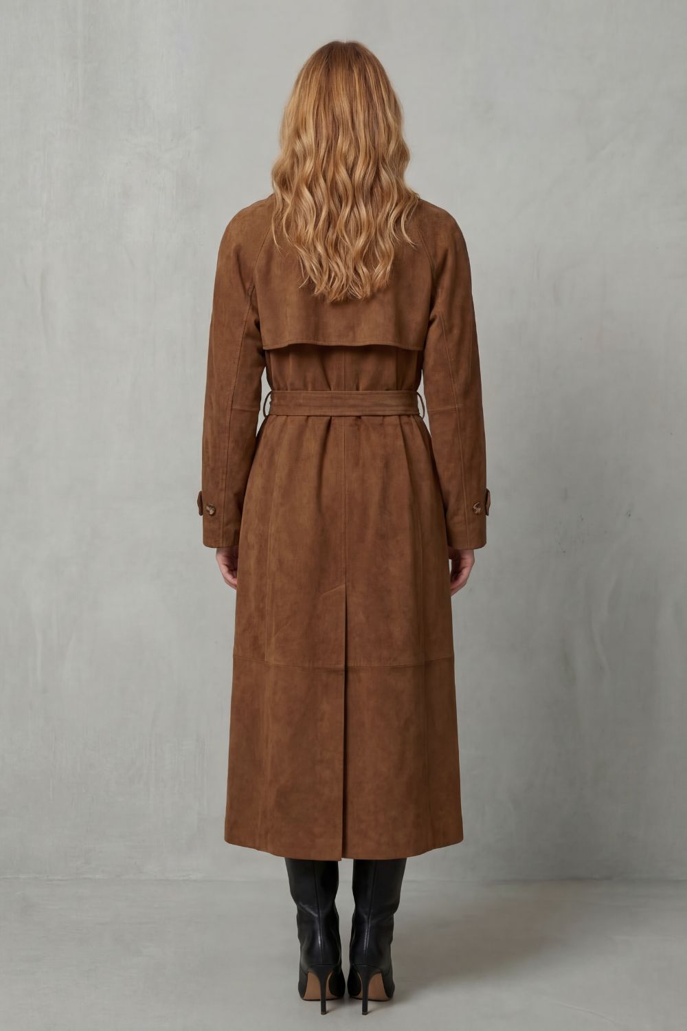 Dames bruine dubbelrijige trenchcoat met brede revers