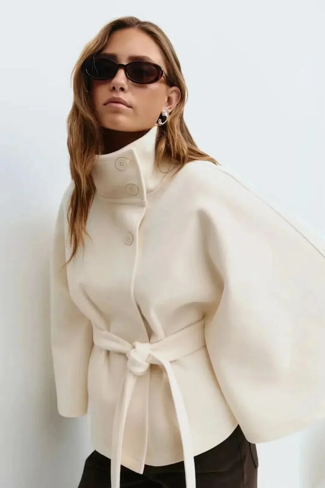 Dames gedrapeerde cape met getailleerde taille