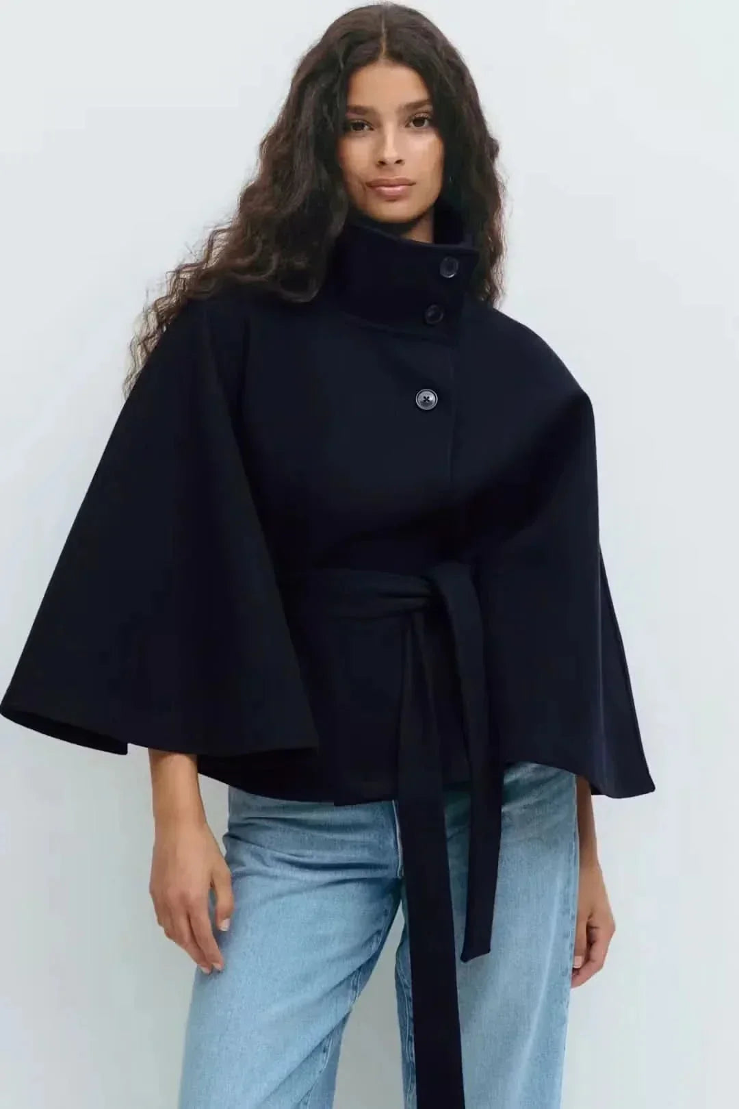 Dames gedrapeerde cape met getailleerde taille