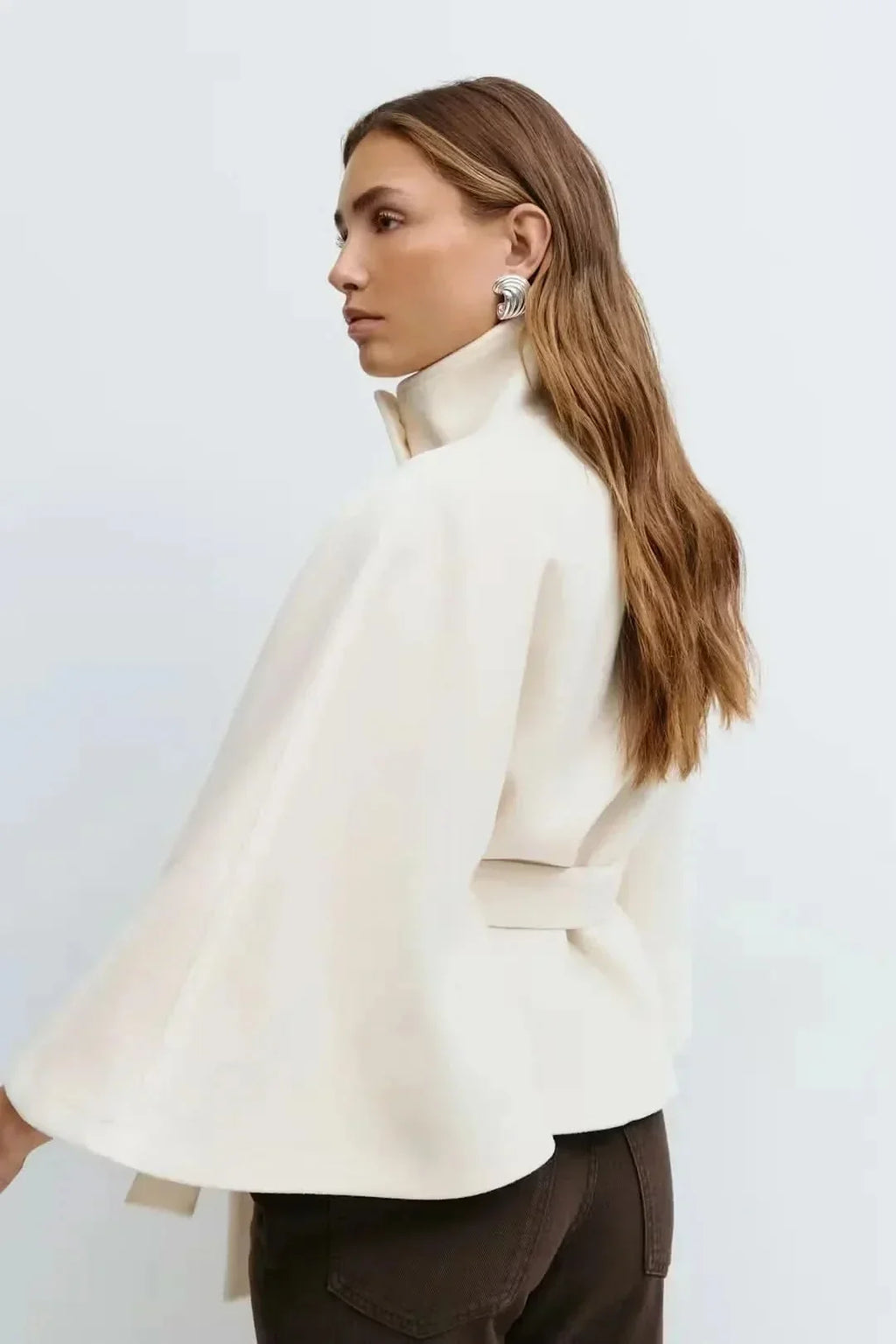 Dames gedrapeerde cape met getailleerde taille