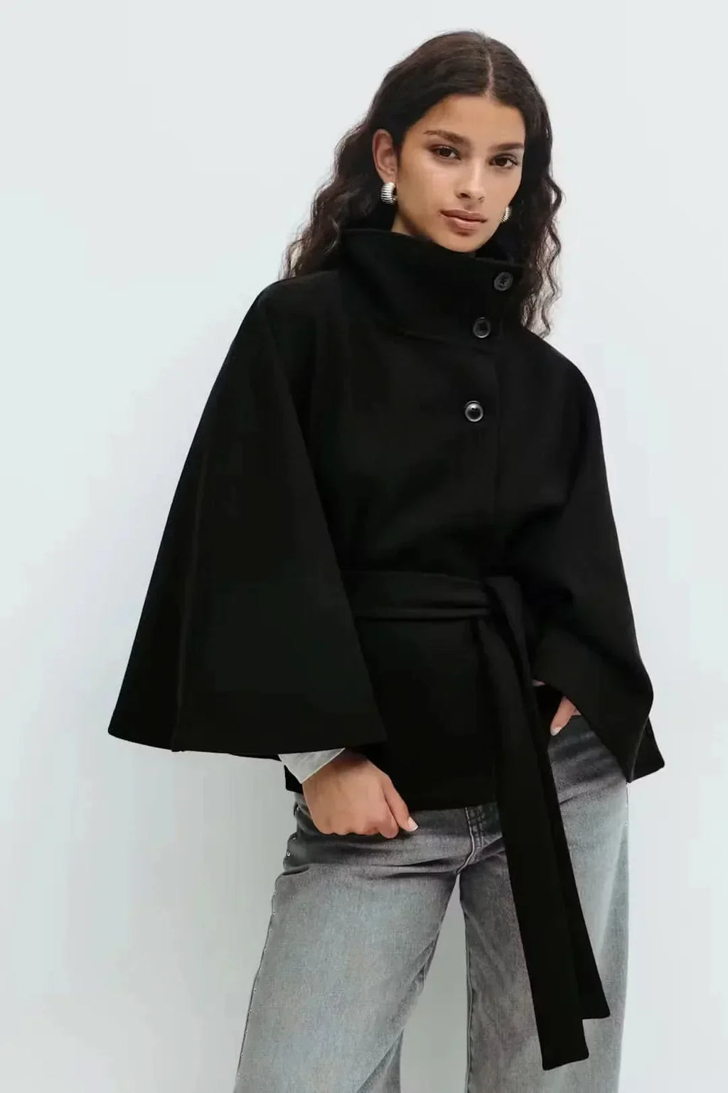 Dames gedrapeerde cape met getailleerde taille