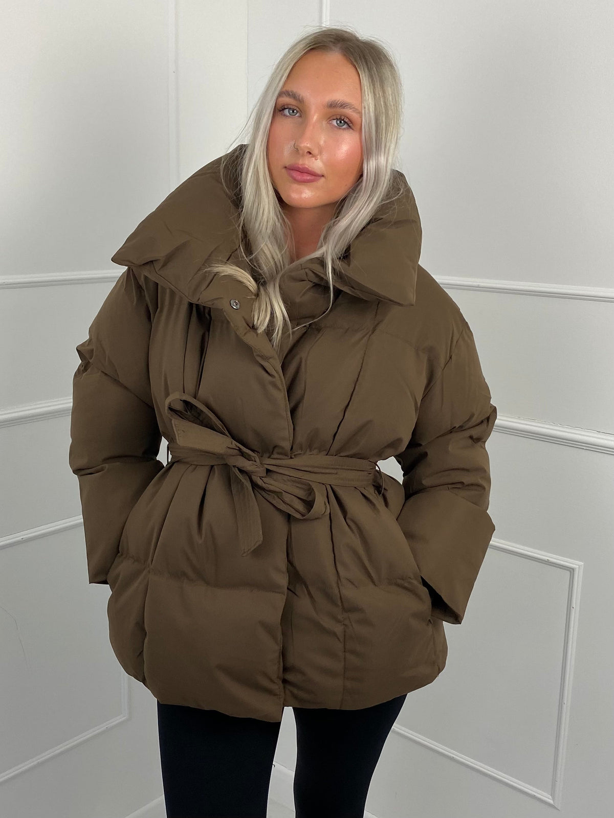 Dames korte gewatteerde winterjas met warme vulling