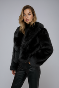 Dames korte zwarte jas van imitatiebont met oversized pasvorm