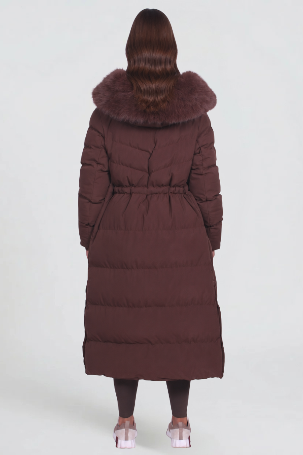 Dames lange winterjas met capuchon van imitatiebont