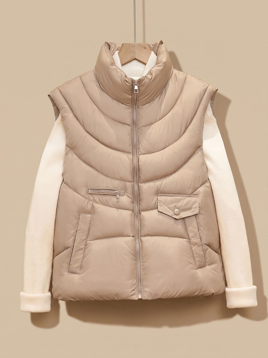Dames mouwloze gewatteerde bodywarmer met hoge kraag