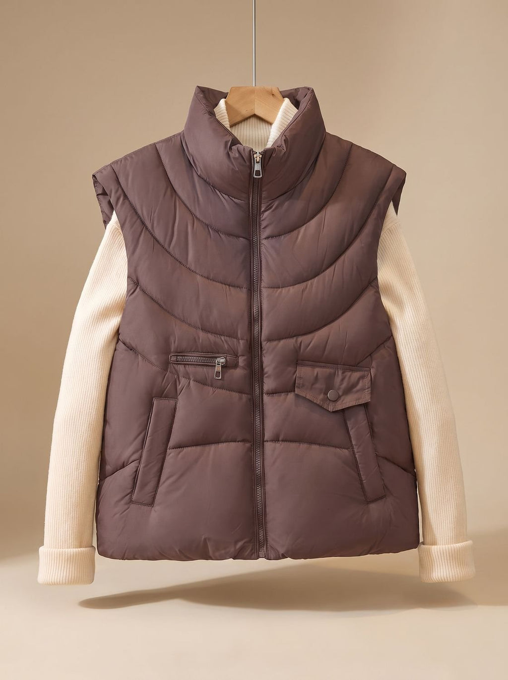 Dames mouwloze gewatteerde bodywarmer met hoge kraag