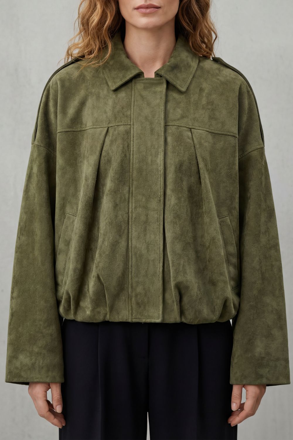 Dames oversized bomberjack met plooien en suèdelook