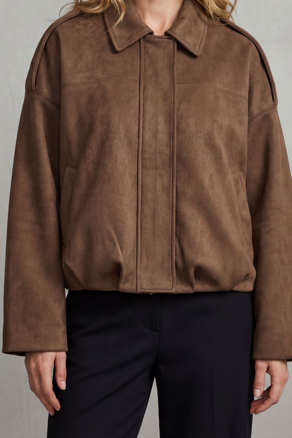 Dames oversized bomberjack met plooien en suèdelook