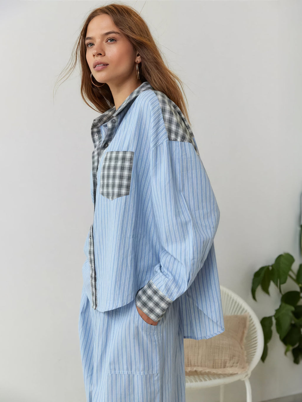 Dames pyjama set met ruitdetails en strepen