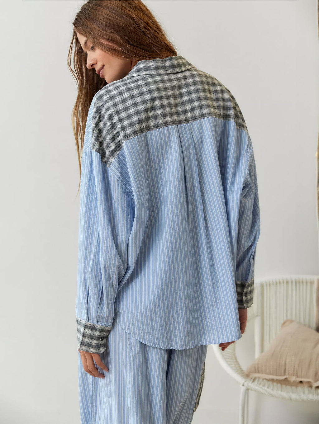 Dames pyjama set met ruitdetails en strepen