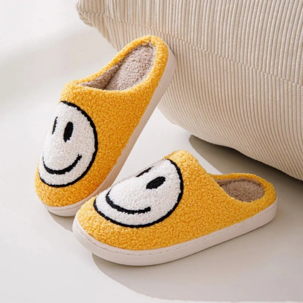 Dames sloffen met grote smiley op de voorkant