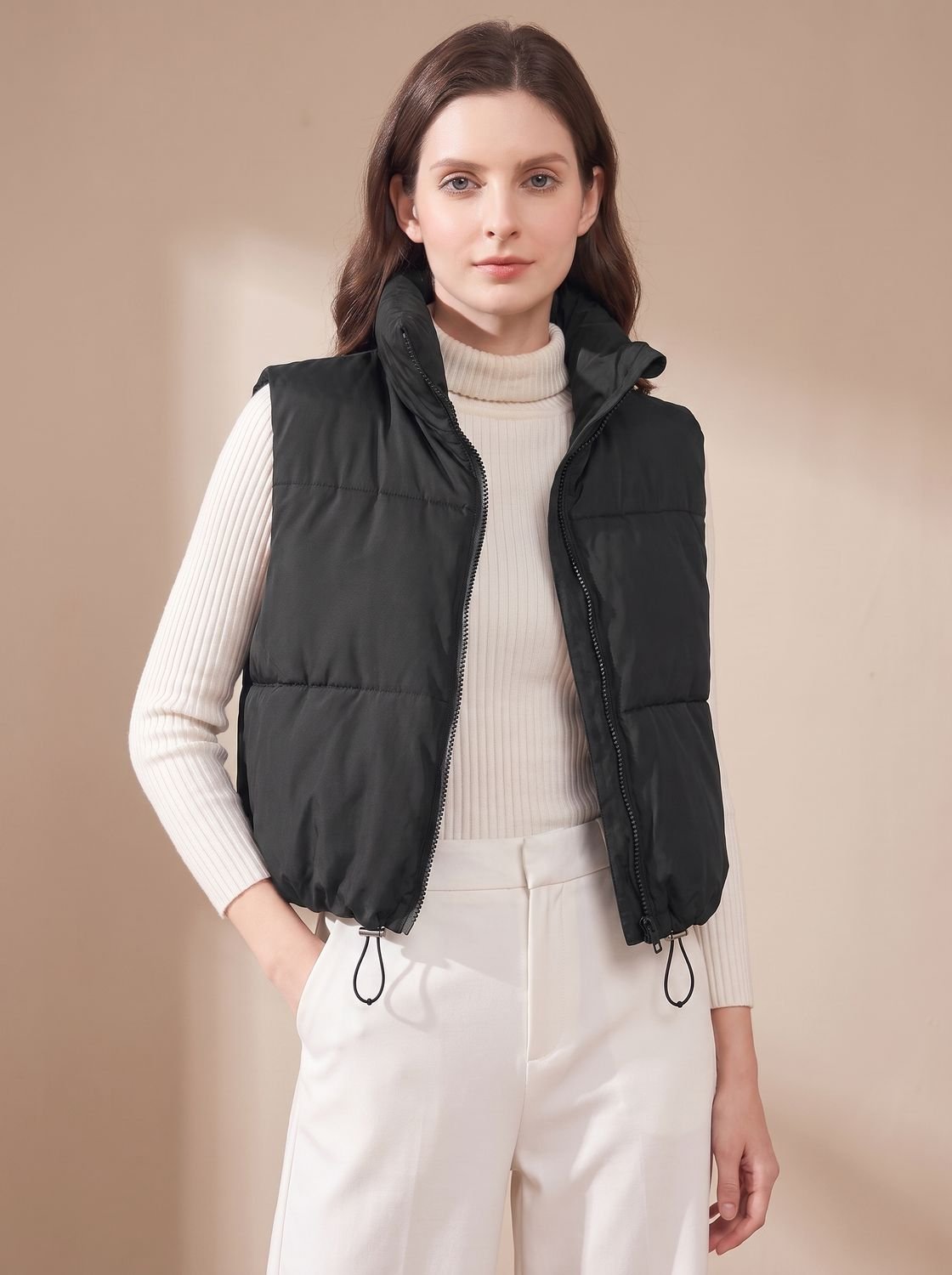 Dames ultralichte korte bodywarmer met opstaande kraag